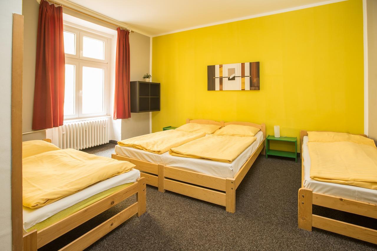 Hostel Advantage Прага Екстериор снимка