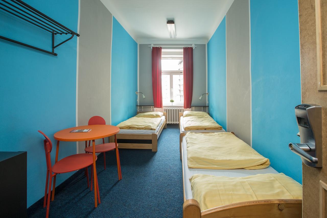 Hostel Advantage Прага Екстериор снимка