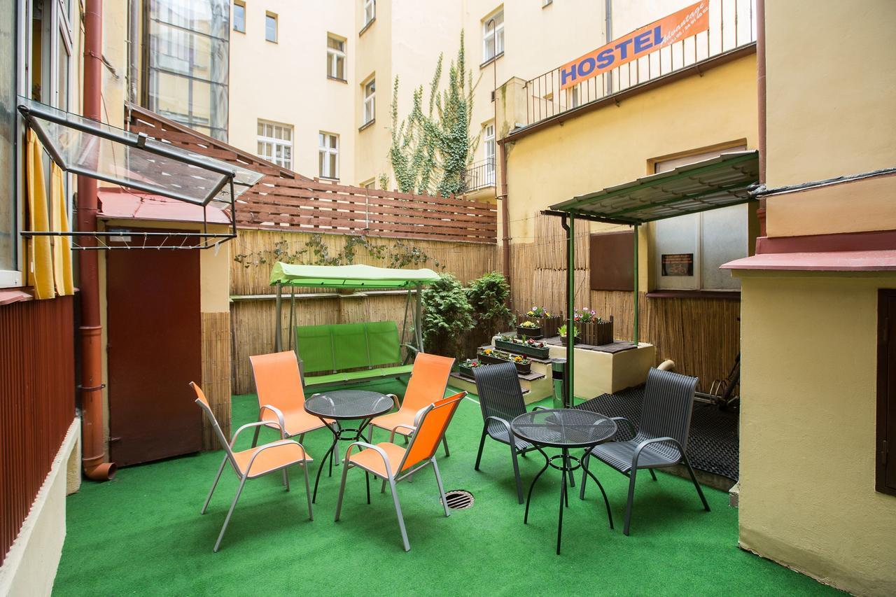 Hostel Advantage Прага Екстериор снимка