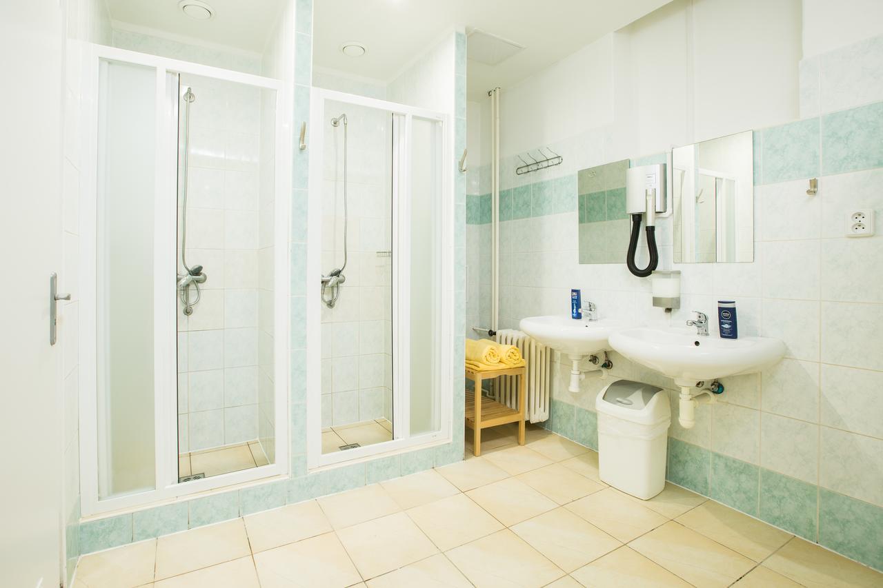 Hostel Advantage Прага Екстериор снимка